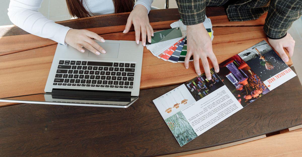 Verge e-commerce design collaboration at wooden table
